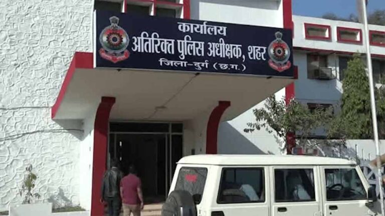 दुर्ग पुलिस की नशा तस्करो पर लगातार कार्यवाही, 22 मामलों में 438.748 किलोग्राम गांजा पकड़ा