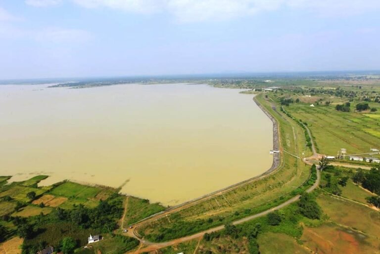 छत्तीसगढ़ के बस्तर में जलसंपन्नता की नई कहानी — 54 सिंचाई परियोजनाओं से किसानों को राहत