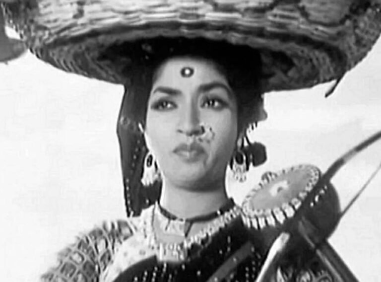 प्रसिद्ध एक्ट्रेस संध्या शांताराम का निधन, 94 साल की उम्र में अंतिम सांस ली