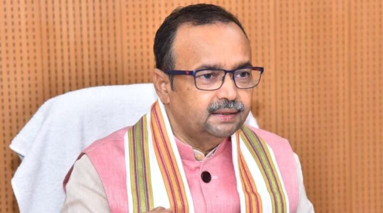 विपक्षी सांसदों और नेताओं के बरेली दौरे को लेकर योगी सरकार के मंत्री जेपीएस राठौर का बड़ा बयान