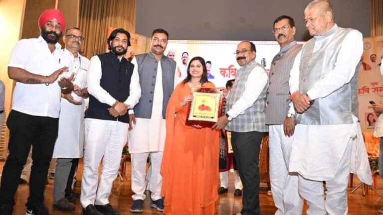 राज्य स्तरीय काव्य प्रतियोगिता में निधि, मीरा और अलीशा बनीं विजेता, मुख्यमंत्री विष्णु देव साय और उप मुख्यमंत्री अरुण साव ने किया पुरस्कृत
