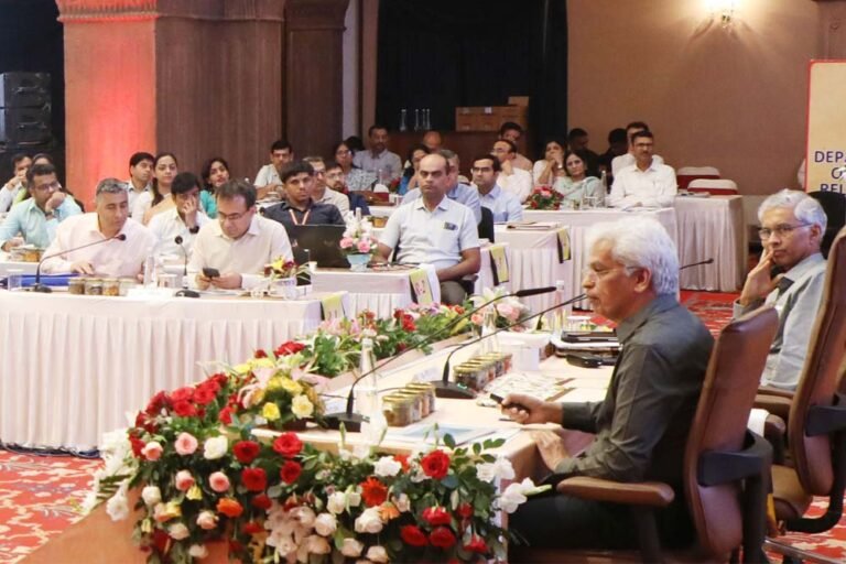 शालाओं में बच्चों के नामांकन की दर में करें सुधार : मुख्य सचिव  जैन