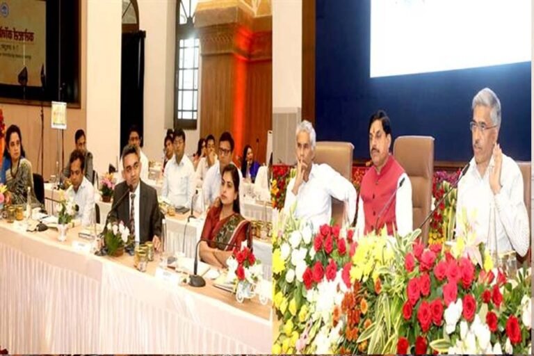 वर्ष 2047 को लक्ष्य बनाकर नगरीय विकास की कार्ययोजना तैयार करें : मुख्यमंत्री डॉ. यादव