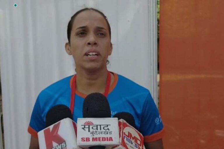 मुख्यमंत्री योगी अदित्यनाथ से सम्मान पाकर खिले खिलाड़ियों के चेहरे