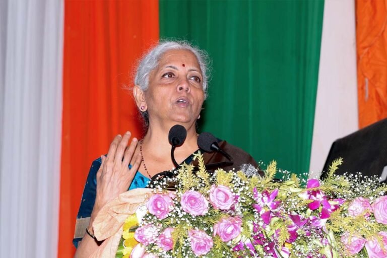 अयोध्या के बृहस्पति कुंड पर तीन दक्षिण भारतीय संतों की प्रतिमाओं के भव्य अनावरण में बोलीं केंद्रीय वित्त मंत्री