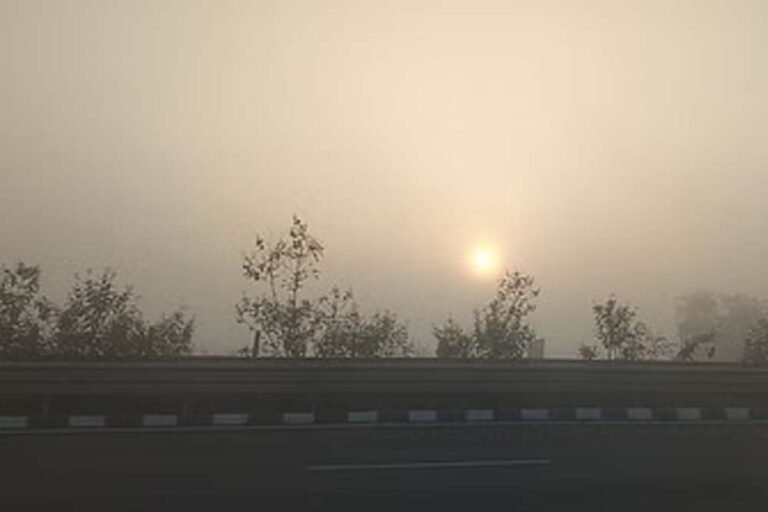 भारत में घटती धूप के घंटे, 30 साल में सूरज की चमक पर भारी पड़े बादल और प्रदूषण