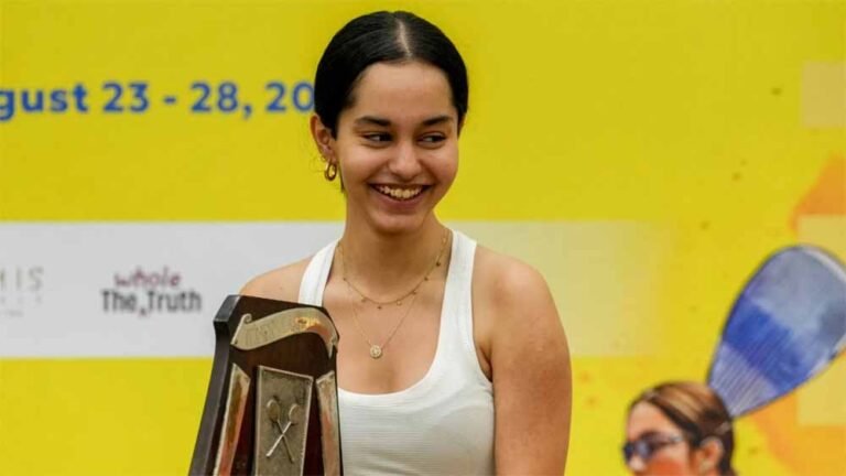 गत चैंपियन टिन्नी गिलिस को हराकर अनाहत सेमीफाइनल में