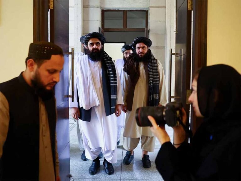 PAK में तनाव बढ़ा: तालिबान ने सैनिकों के बाद दी धमकी