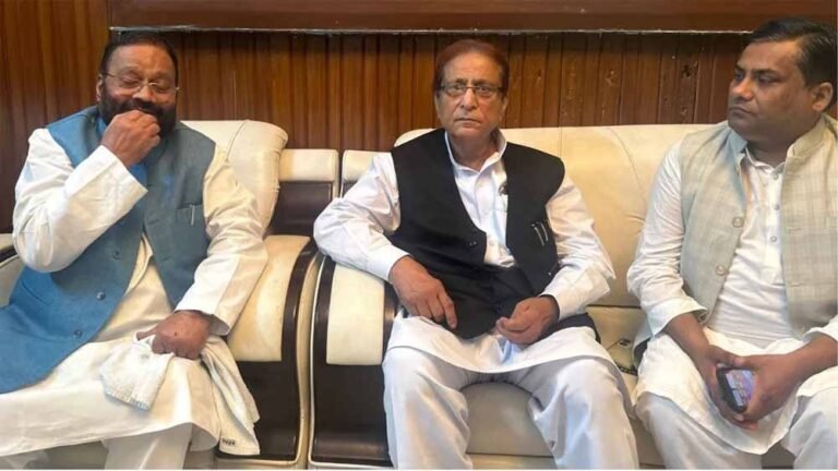 आजम खां से मुलाकात के बाद स्वामी प्रसाद मौर्य ने खोला राजनैतिक मंथन, कहा- ‘सब कुछ हो सकता है’