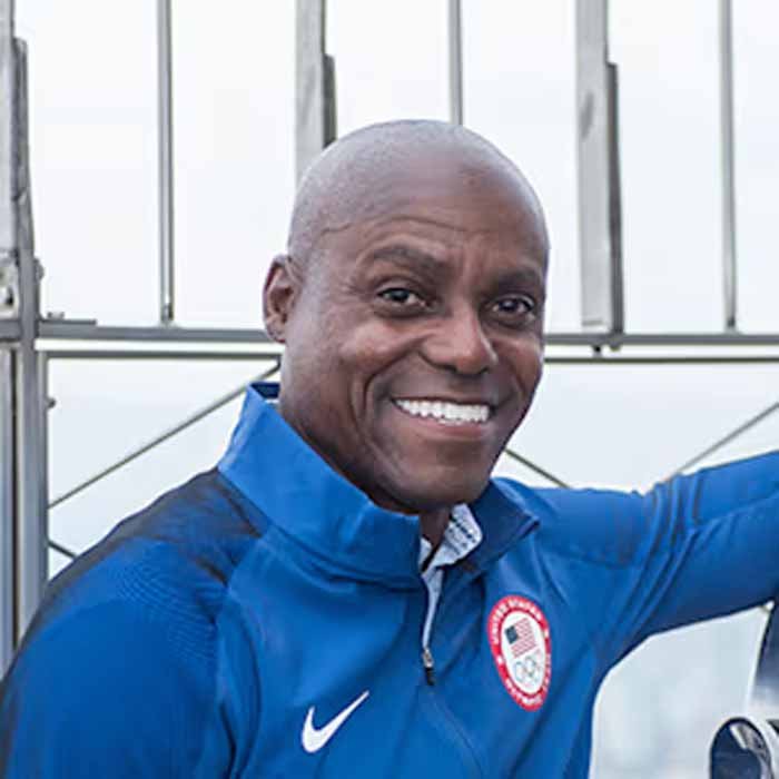 वेदांता दिल्ली हाफ मैराथन: कार्ल लुईस ने बताया क्यों है यह दृढ़ता और समावेशिता का प्रतीक