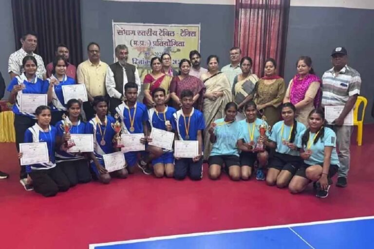 महिला- पुरुष टेबल टेनिस प्रतियोगिता आयोजन : महिला टेबल टेनिस प्रतियोगिता में दमोह टीम बनी विजेता