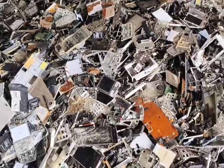 कबाड़ बन गया खजाना: ई-कचरे की बिक्री से सरकार की कमाई ₹3296 Cr, ऑफिस स्पेस हुआ स्वच्छ
