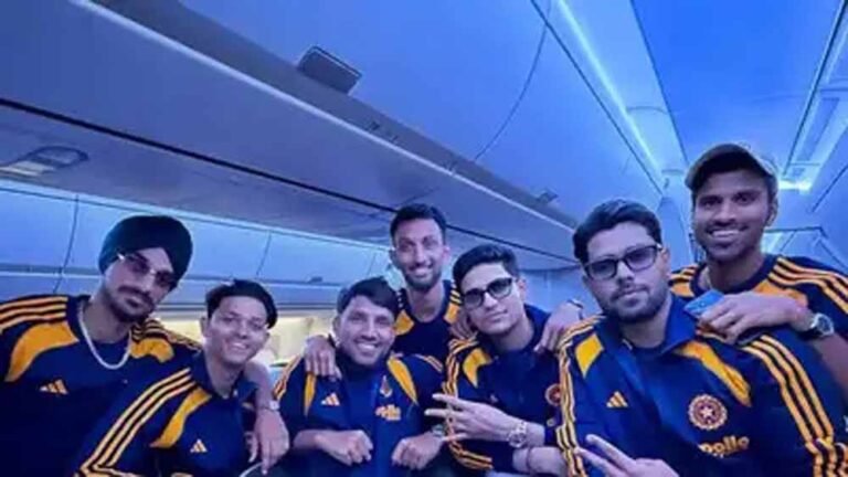 पर्थ पहुंची भारतीय क्रिकेट टीम, पहला मुकाबला ऑस्ट्रेलिया से – रोहित और कोहली होंगे मैच के स्टार