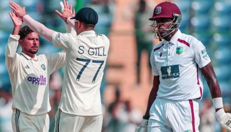 फिरकी के जाल में फंसे कैरेबियाई बल्लेबाज, कुलदीप यादव ने मैच पलटा भारत के हक में