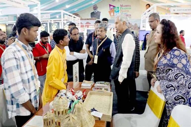 मध्यप्रदेश ट्रैवल मार्ट के बी-2-बी इवेंट और प्रदर्शनी का मुख्य सचिव जैन ने किया शुभारंभ