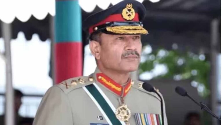 PoK में बिगड़ते हालात: आटा विवाद से आसिम मुनीर की सेना तक, जानें पूरी कहानी