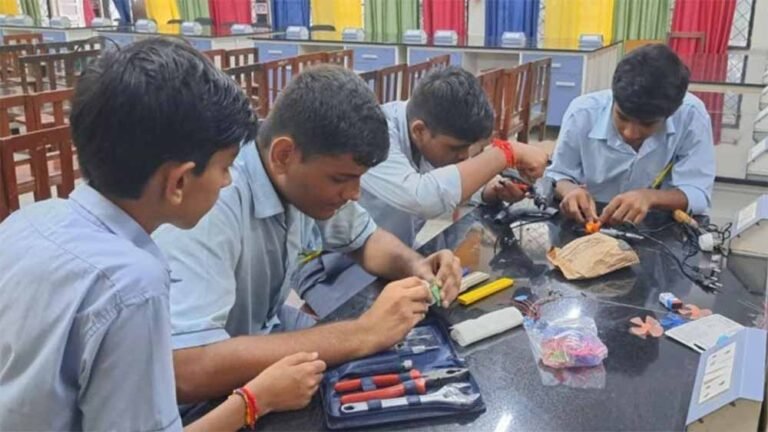 13 अक्टूबर को आत्मनिर्भर भारत थीम पर तैयार होंगे प्रोजेक्ट