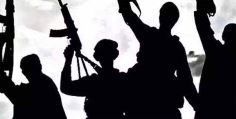 खुफिया रिपोर्ट में बड़ा खुलासा: पाकिस्तान तैयार कर रहा ISIS के 1,000 आतंकी, जम्मू-कश्मीर पर नजर