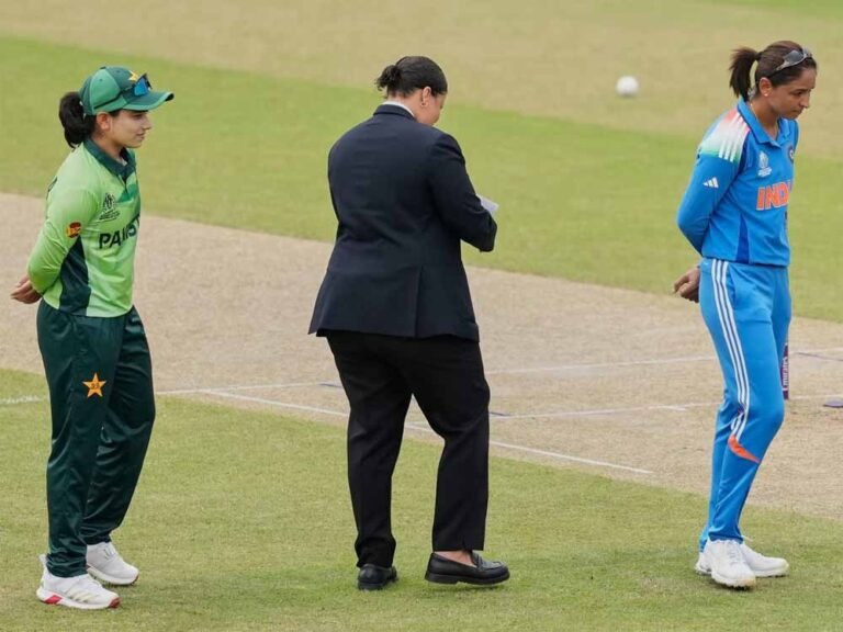 सरेआम धोखेबाजी का आरोप, टॉस विवाद में पाकिस्तान को मिला मैच रेफरी का सहारा