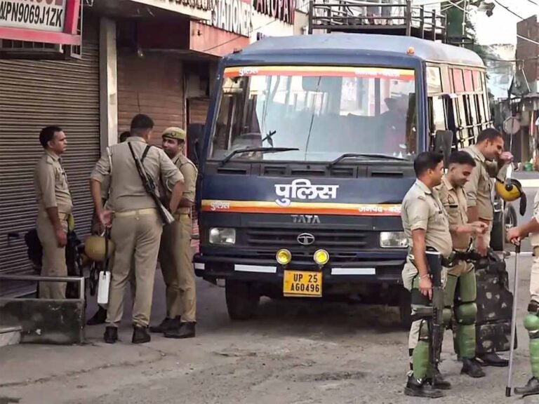 बिजली चोरी पकड़ाई, सपा पार्षद समेत आठ के घर छापा; 1.12 करोड़ का लगा जुर्माना