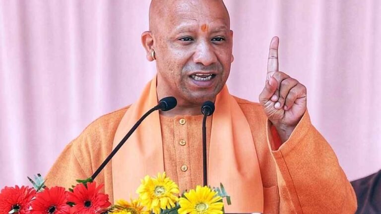 मुख्यमंत्री योगी आदित्यनाथ ने दीपावली के अवसर पर साजिश रचने वालों दी चेतावनी