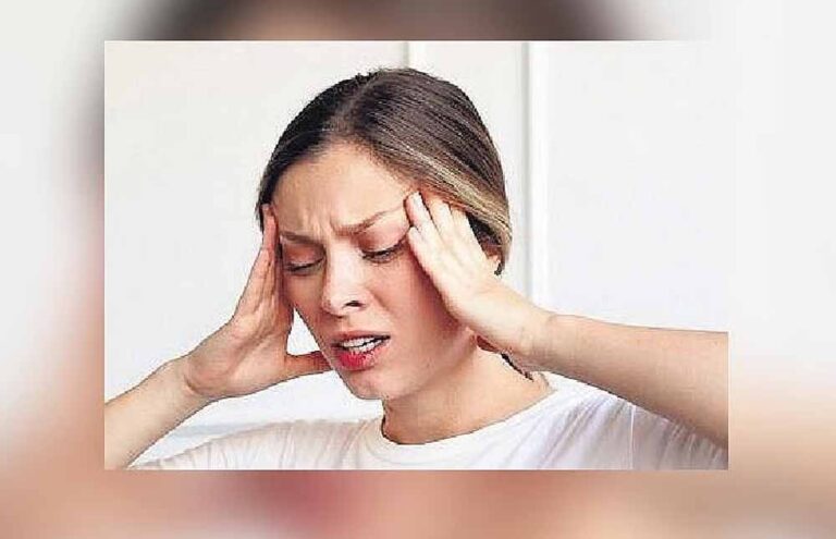 सिरदर्द को हल्के में न लें, इन गंभीर बीमारियों का हो सकता है संकेत