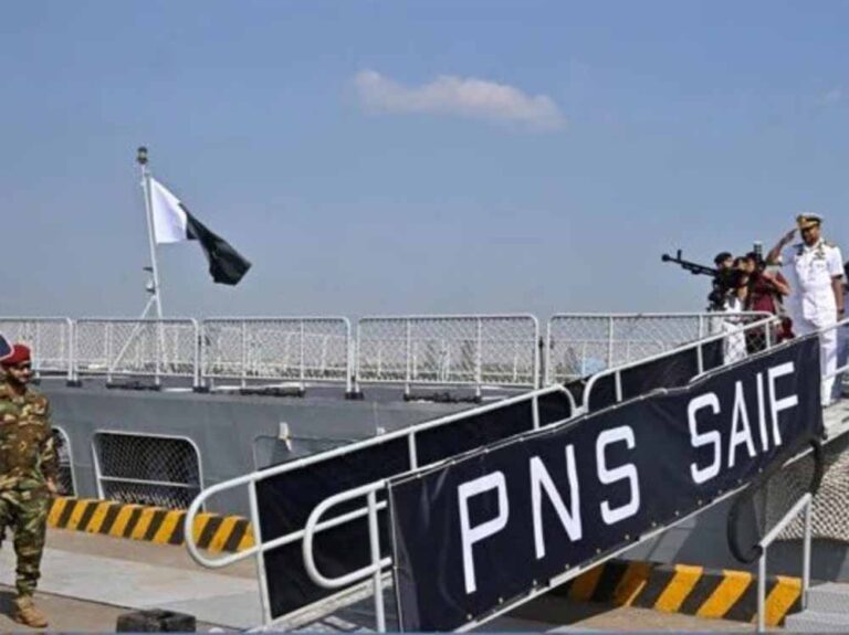 पाकिस्तान की नई रणनीति? दशकों बाद बांग्लादेश में दिखा उसका युद्धपोत