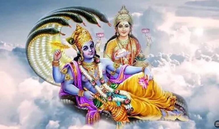 देव दीपावली विशेष: भगवान विष्णु और माता लक्ष्मी की आरती करने से खुलेंगे सुख-समृद्धि के द्वार!