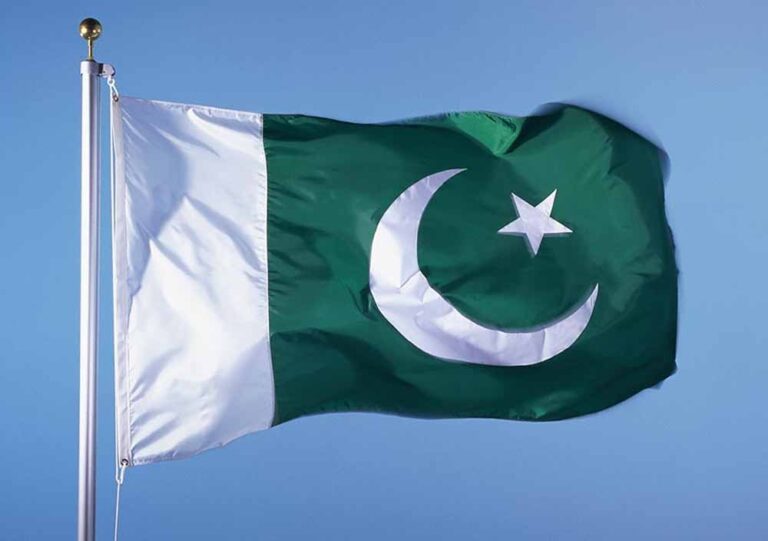 पड़ोसी देश में रोजगार संकट गहरा: पाकिस्तान की युवा पीढ़ी और महिलाओं के लिए हालात बदतर