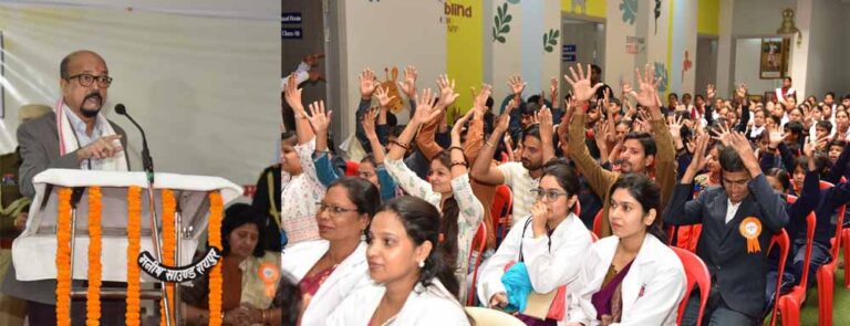 विश्व दिव्यांगजन दिवस पर कार्यक्रम में शामिल हुए राज्यपाल