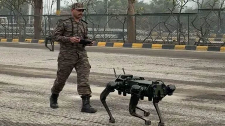 जयपुर में रोबोटिक डॉग्स की एंट्री, सड़कों पर दिखी इनकी खासियतें, जानें इनका नाम