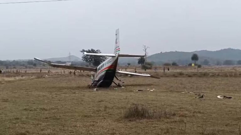 राउरकेला में इंडिया वन एयर का चार्टर्ड प्लेन क्रैश, पायलट घायल