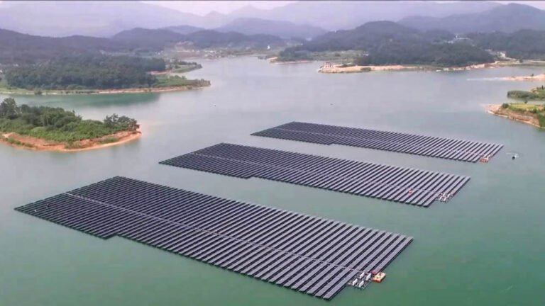 ओंकारेश्वर फ्लोटिंग सोलर प्लांट क्षेत्र अब नो-मैन्स लैंड, नाव संचालन पर प्रतिबंध, मछुआरों को हो रही समस्या