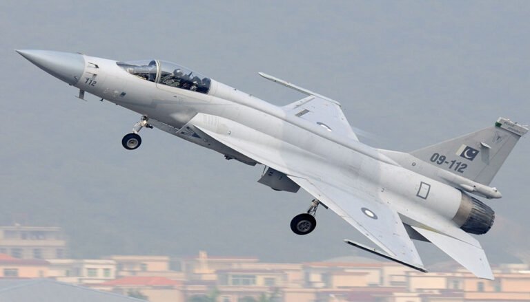 भारत ने जो JF-17 गिराया था, पाकिस्तान ने अब इंडोनेशिया से डील की, विमान को ठिकाने लगा रहा है