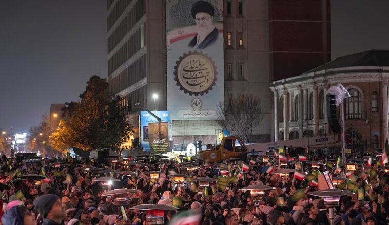 MEA की एडवाइजरी: ईरान में बिगड़ते हालात, भारतीयों को तुरंत देश छोड़ने की सलाह