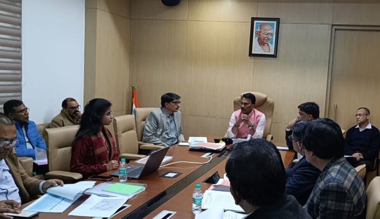 मंत्री सिलावट ने निर्माणाधीन सिंचाई परियोजनाओं को समय-सीमा में पूरा करने का निर्देश दिया