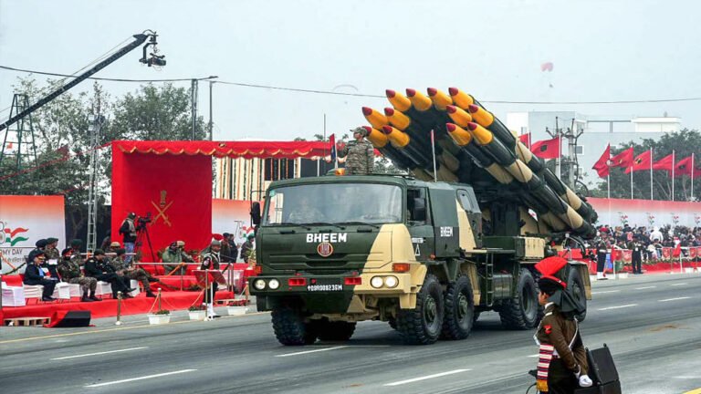 सेना दिवस पर जयपुर में अर्जुन टैंक और धनुष तोप का शानदार प्रदर्शन