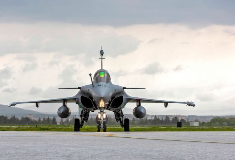 F-35 और Su-57 के बिना भी सुपर पावर बनेगा IAF, ₹325000 करोड़ की डील से चीन-पाक को आया पसीना