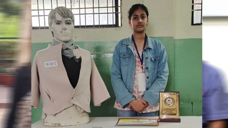 तनिष की जबरदस्त आविष्कार: जैकेट जो खतरे में कॉल करेगी और लाइव लोकेशन भेजेगी