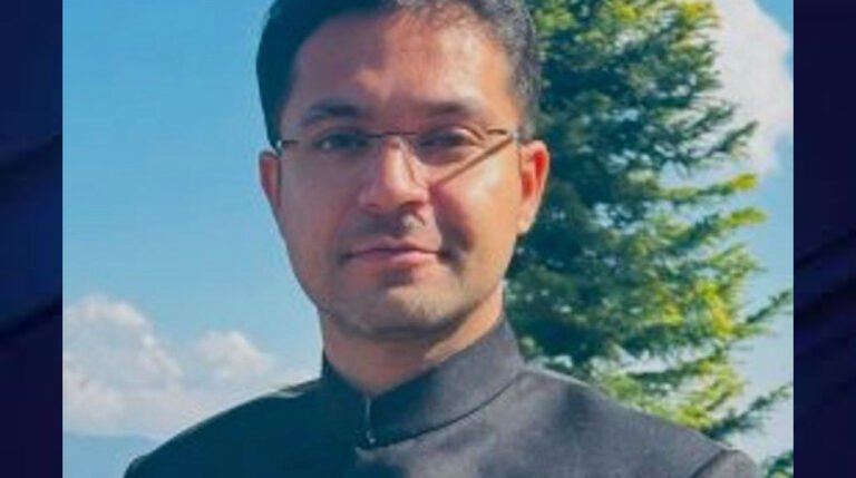 अशोकनगर के कलेक्टर आदित्य सिंह की अचानक बर्खास्तगी, शिकायत दिल्ली तक पहुंची थी