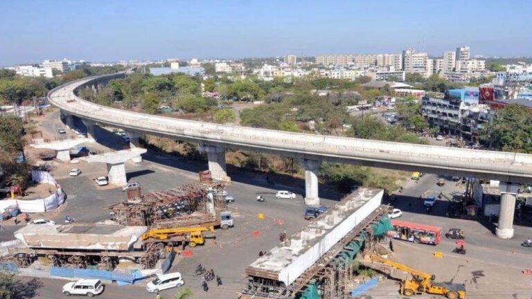 भोपाल मेट्रो प्रोजेक्ट में अड़चन, सांसद ने ब्लू लाइन का काम रोका, सियासी चर्चाएं तेज
