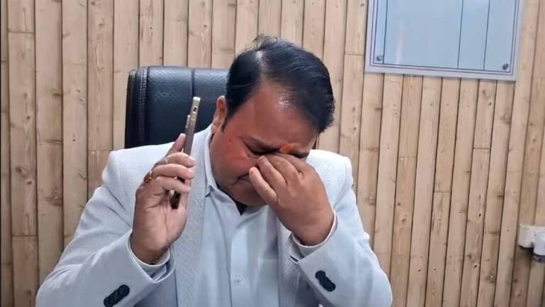 प्रशांत सिंह के इस्तीफे पर सस्पेंस, GST विभाग में मचा हड़कंप, सरकार अनजान