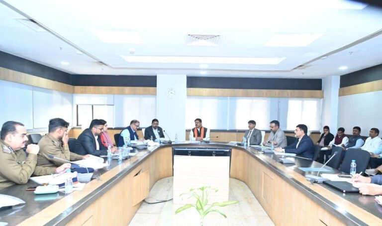 उपमुख्यमंत्री विजय शर्मा की अध्यक्षता में गृह विभाग के बजट निर्माण की बैठक आयोजित