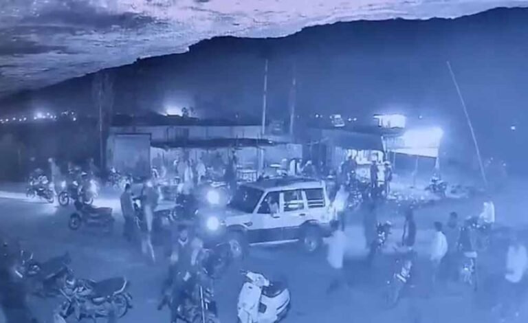 स्कॉर्पियो में आए बदमाशों ने शराब दुकान के कर्मचारी को किया किडनैप