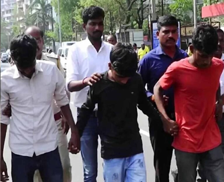 कर्नाटका में 3 दरिंदे आए और लड़की को अगवा कर किया रेप