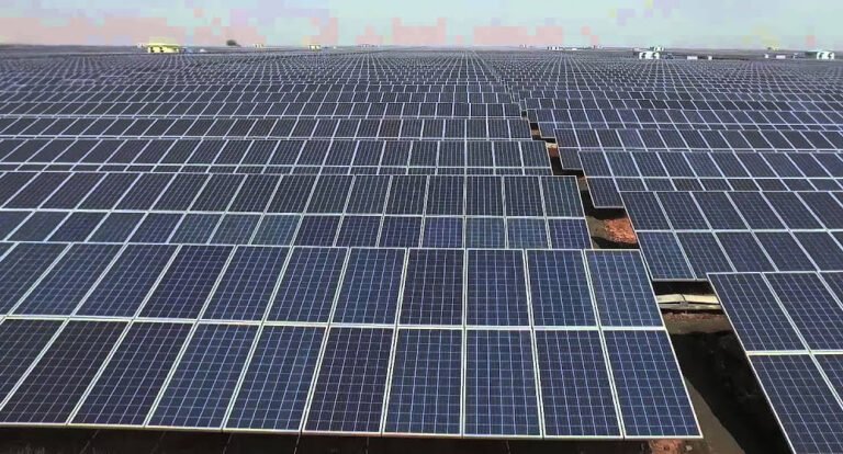 मध्यप्रदेश की बड़ी छलांग: सौर ऊर्जा से 30% से अधिक बिजली, 2030 तक 20 GW हासिल करने का लक्ष्य