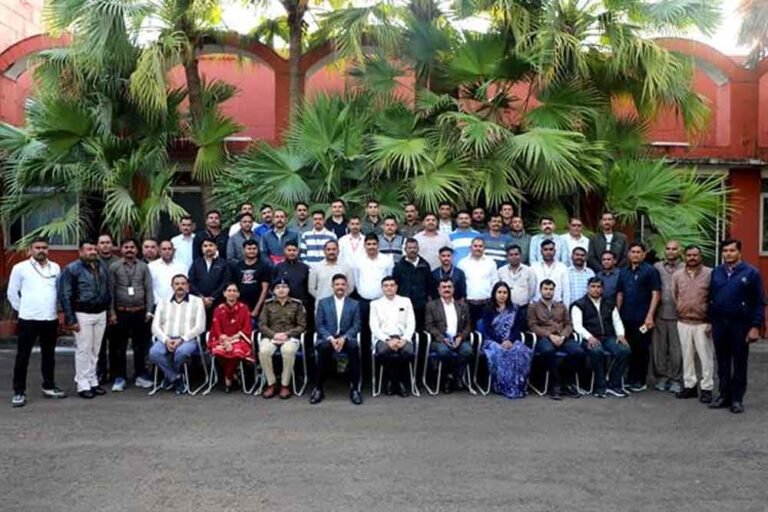 दो दिवसीय सुरक्षित वाहन चालन कोर्स संपन्न