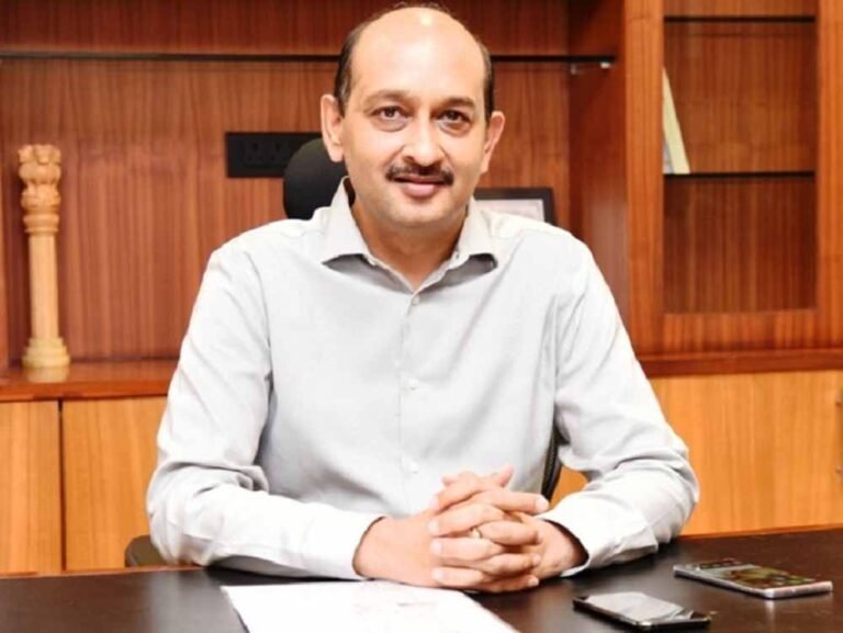 डिजिटल प्रशासन को बढ़ावा: ई-ऑफिस में बेहतर कार्य करने वाले कर्मियों को मुख्य सचिव विकासशील का सम्मान