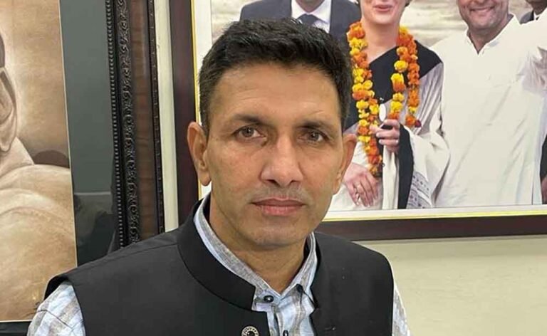 इंदौर कलेक्टर का RSS कार्यालय दौरा, जीतू पटवारी का आरोप – ‘शिवम वर्मा BJP कार्यकर्ता की तरह काम कर रहे