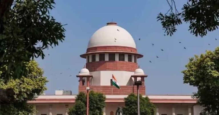 संसद से सावरकर की तस्वीर हटाने की याचिका पर SC भड़का, कहा– ऐसे मामलों से बचें